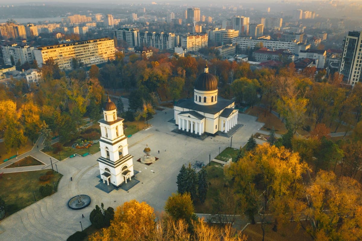 Европа по-прежнему полна таких жемчужин❗Подземный город, крупнейшая коллекция вин в мире 🍷 Все это за копейки😱