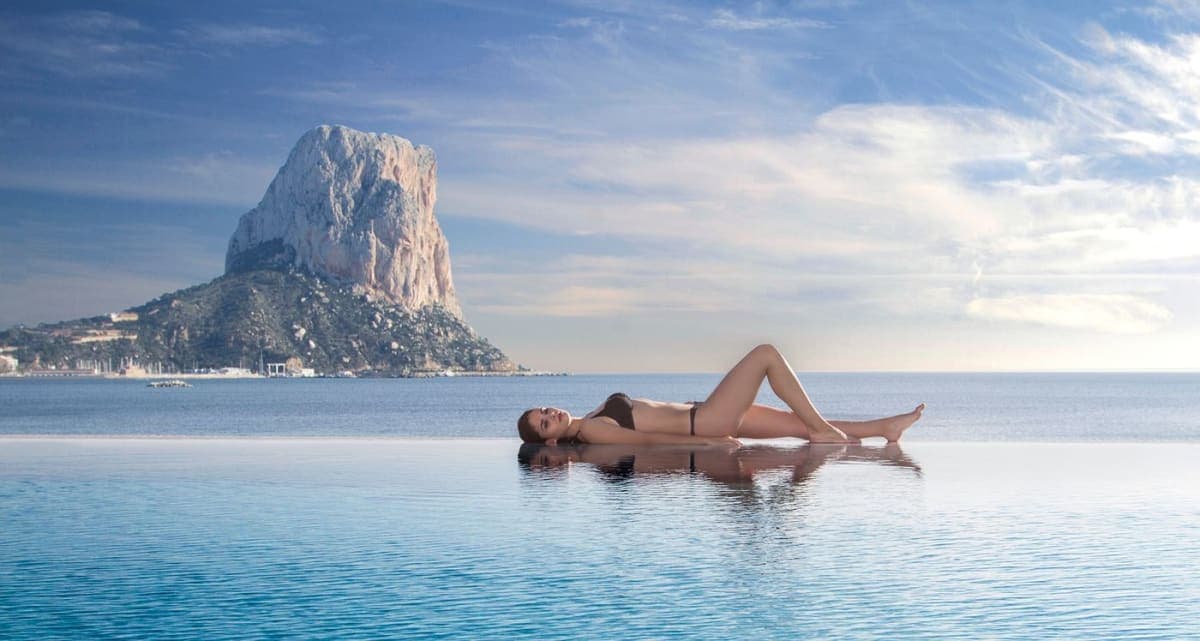 Если Испания, то только в этом отеле 👁️🌅👁️ 4* с бесконечным бассейном.