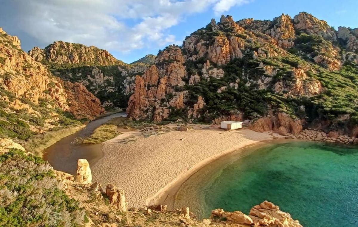 Мамма миа, какая цена 🫰 Сардиния для 4 человек 🇮🇹 Менее 950 zł/чел 😲