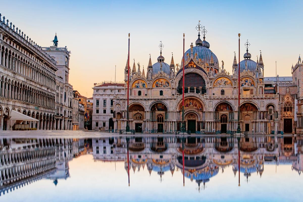 Ночью вы спите в вилле XVIII века 🇮🇹 Днем исследуете Венецию и Падую 😍
